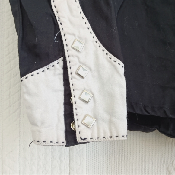 Wrangler Black Button Down Shirt Purple Floral Embroidery Western Cowgirl Rodeo - Picture 6 of 12